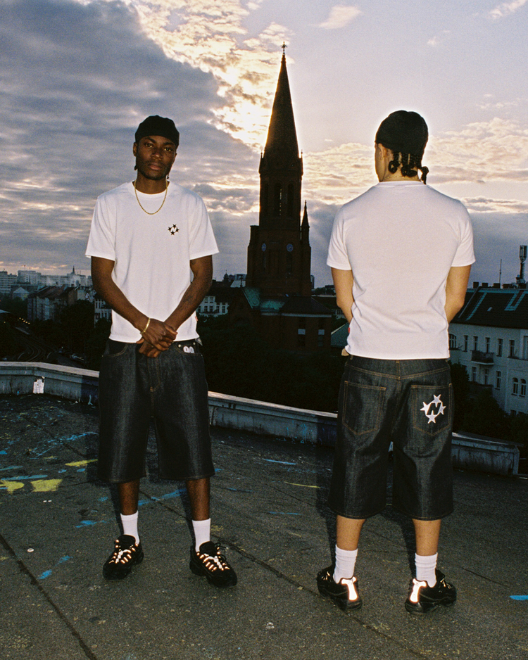 Slim Logo T-Shirt [White]